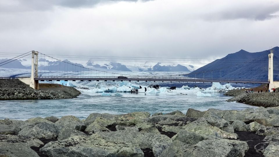 Glacier Lagoon and South Coast. Private Day Tour - Common questions