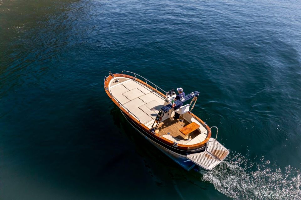 Lake Como on Classic Wooden Boat - Tour Description