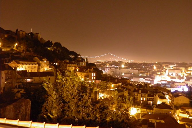 Lisbon City by Night & Fado Show With Dinner - Fado Show and Dinner