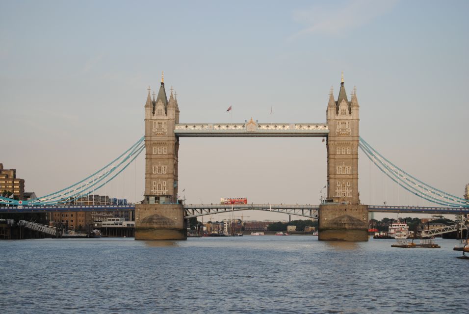 London: Famous Landmarks of the City by Car - London Eye Sightseeing