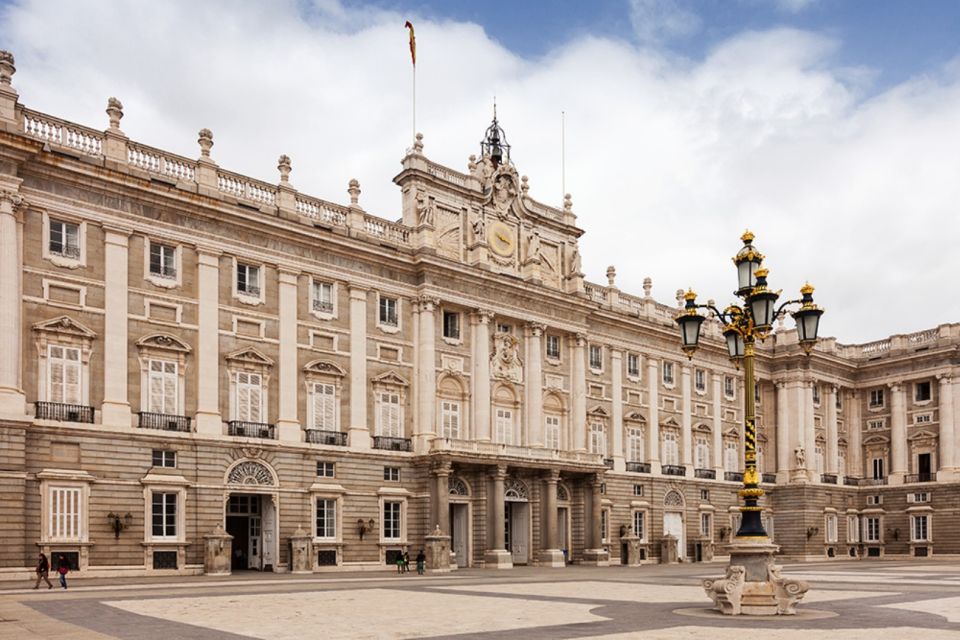 Madrid: Afternoon Royal Palace Tour With Skip-The-Line Entry - Common questions