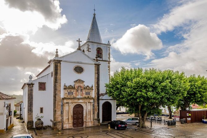 Medieval Towns of Óbidos and Alcobaça From Lisbon With Lunch - Lunch in a Local Restaurant