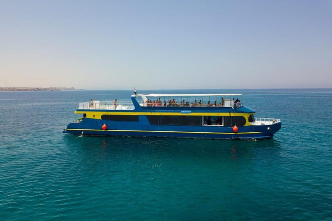 Paradise Catamaran Conquest 2 Hours Semi Submarine & Snorkeling - Hurghada - What to Expect