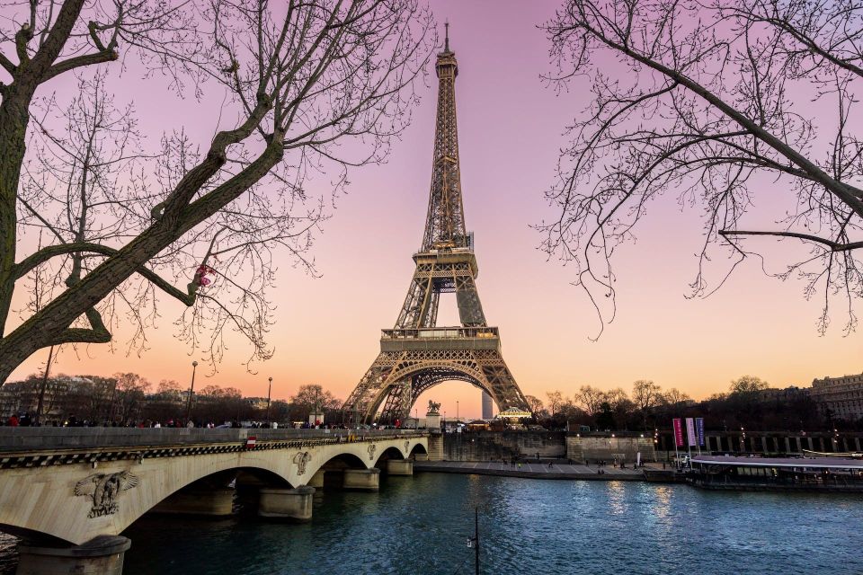 Paris : Audio Guided Tour of the Bridges of Paris - Languages Available