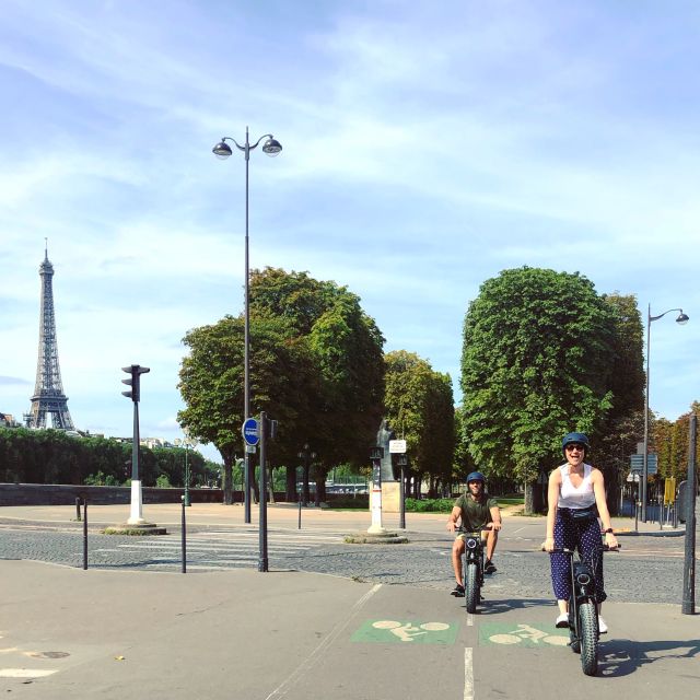 Paris: City Highlights Private Electric Bike Tour With Video - Meeting Point