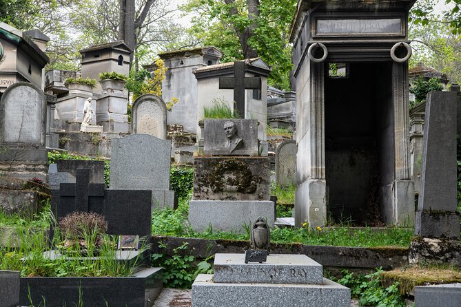 Paris Père Lachaise Cemetery Love Affairs and Death Walking Tour - Accessibility and Cancellation Policy