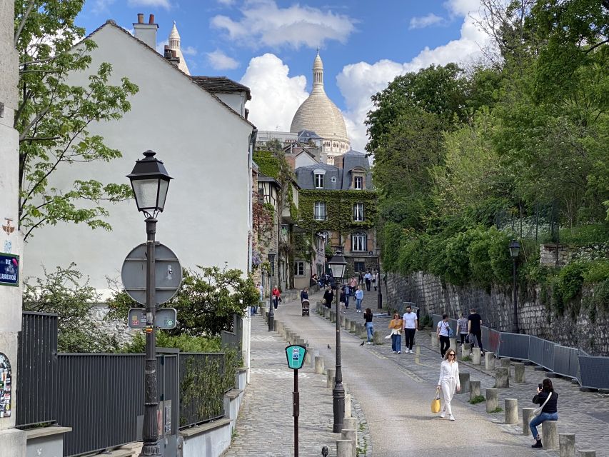 Paris: Self-Guided Treasure Hunt Through Montmartre - Directions