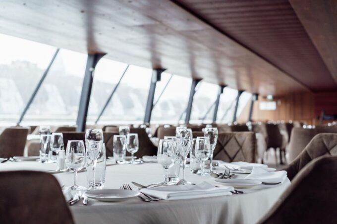 Paris: Sightseeing Cruise on the Seine With 3-Course Lunch - Important Information