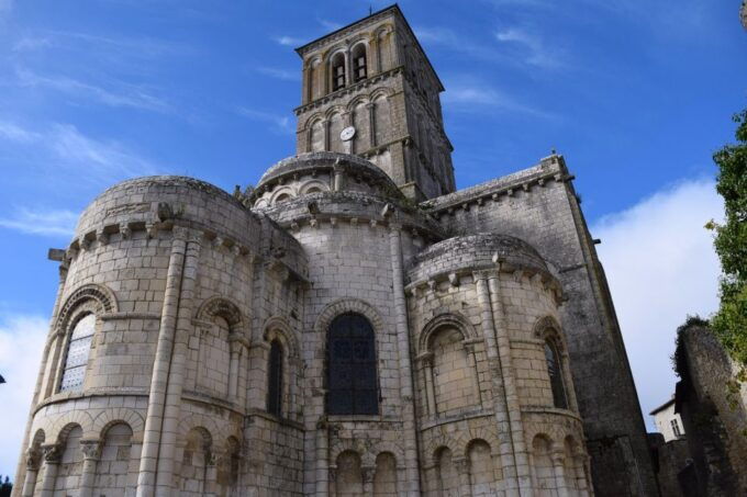 Poitiers and Its Region : Castle Tour (Driversouvenirwine) - Guided Tours Offered