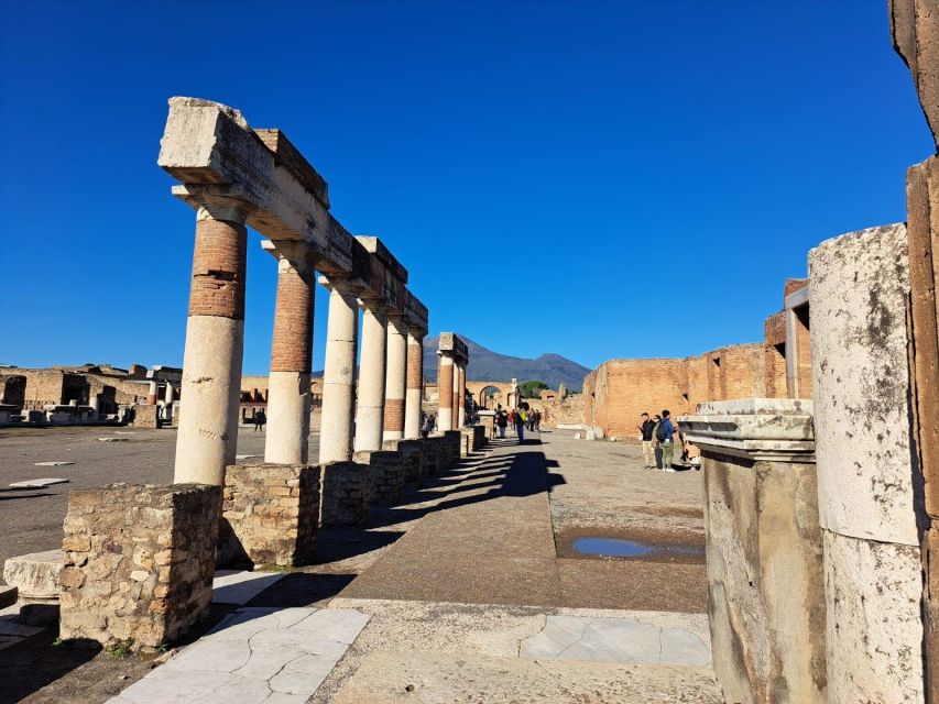 Pompei: Guided Tour and Pizza in Town - Directions