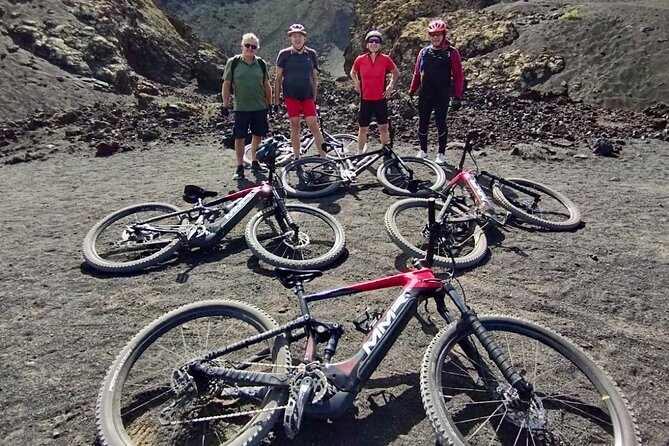 Private Bike Tour Among Volcanoes in Lanzarote - Common questions