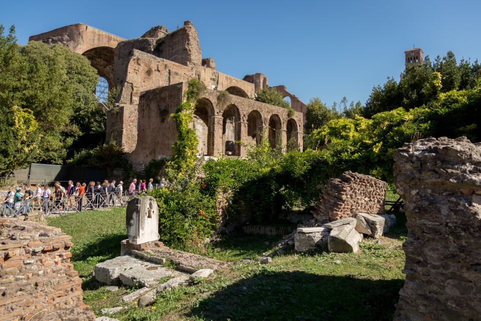 Rome: Colosseum, Forum and Palatine Hill Private Guided Tour - Meeting Point Information