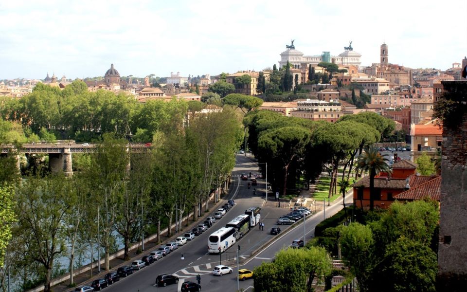 Rome: Golf Cart Tour Through the City With Local Guide - Key Points