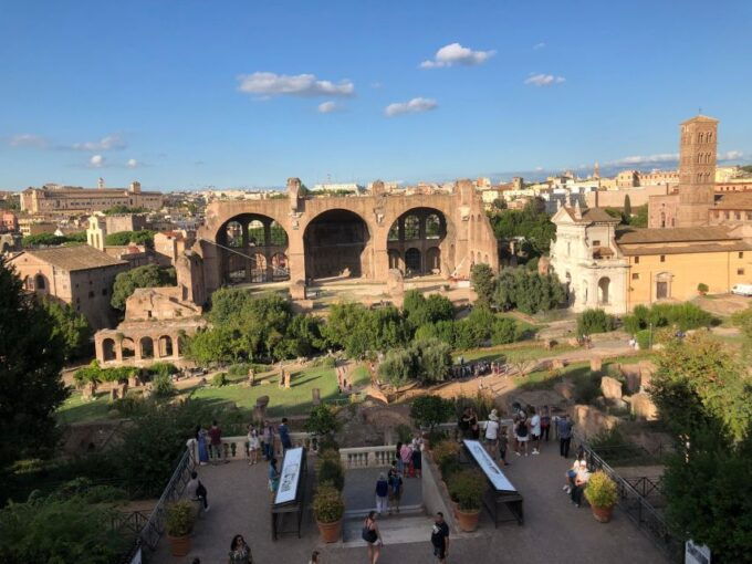 Rome: Top 15 City Sightseeing Highlights Walking Tour - Roman Forum