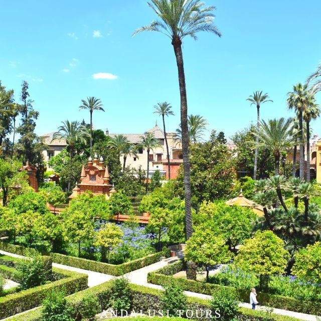 Seville: Alcázar, Cathedral & Giralda Guided Tour W/ Tickets - Common questions