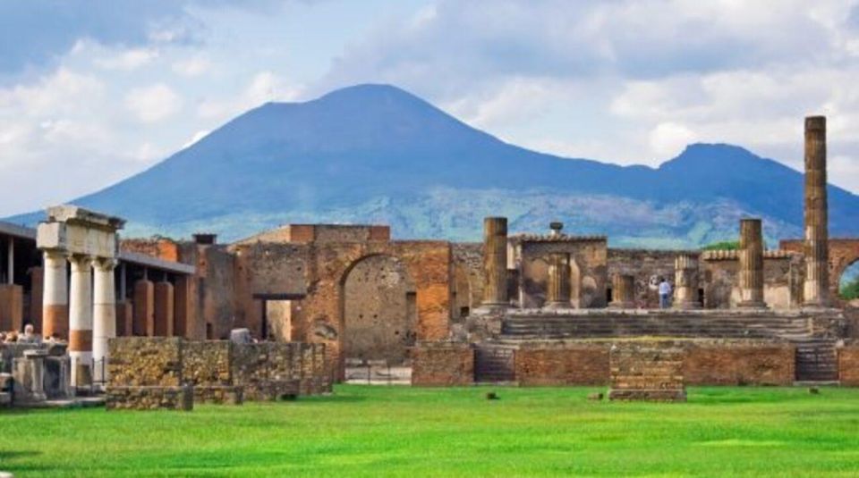 Sorrento: Enjoy Pompeii and Vesuvius With Private Transfer - Important Information