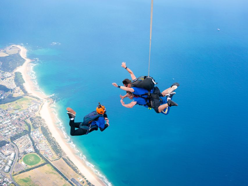 Sydney, Wollongong: 15,000-Foot Tandem Beach Skydive - Review Summary
