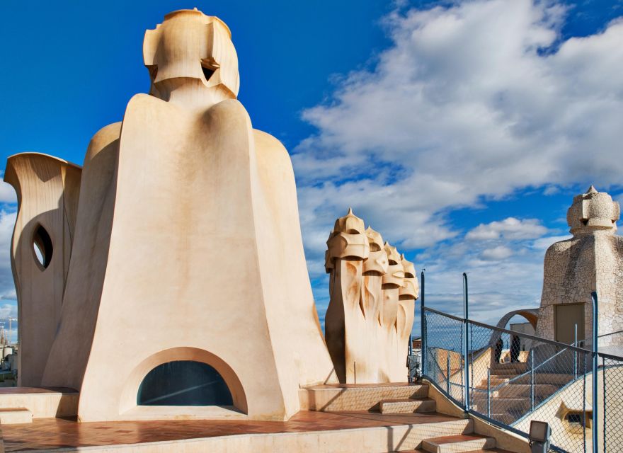 The Genuis of Gaudi & Modernist Architects - Captivating Stories Behind Iconic Structures