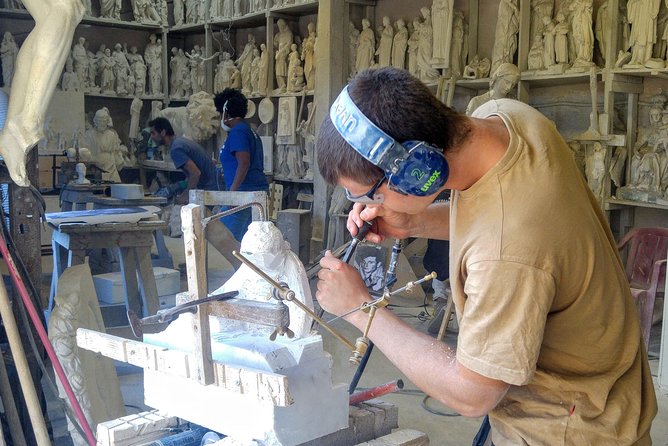 Tour of the Carrara Quarries and Artistic Laboratories of Pietrasanta - Operational Procedures