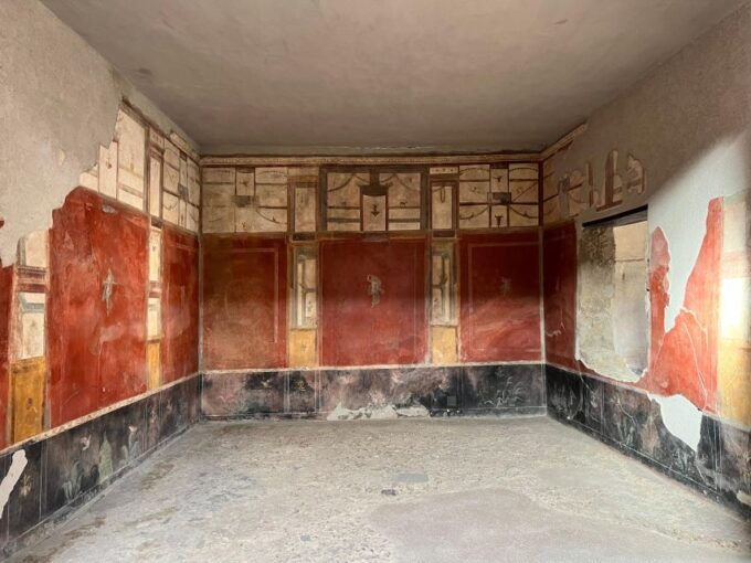 Tour Pompeii and Vesuvius - Booking Inclusions and Information