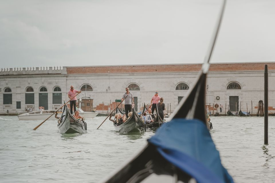 5 venice private gondola ride with photo shoot Venice: Private Gondola Ride With Photo Shoot