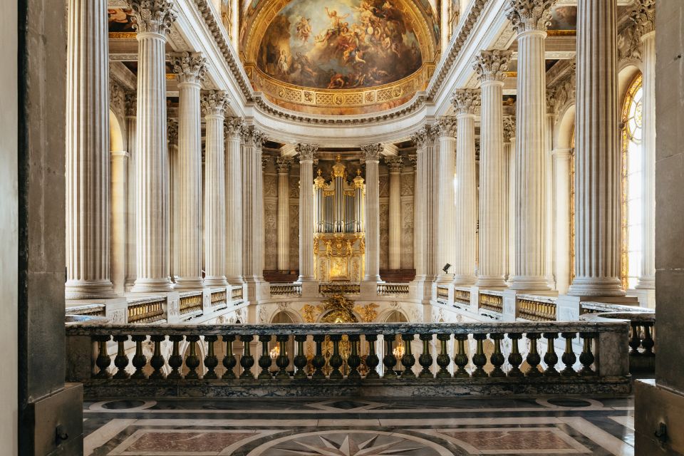 Versailles: Skip-The-Line Tour of Palace With Gardens Access - Guide Expertise