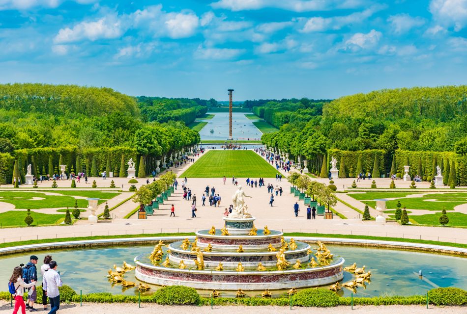 Versailles: Versailles Palace Guided Tour & Gardens Option - Musical Fountains Show