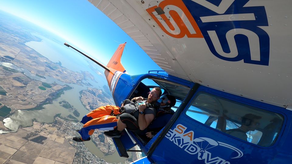 Adelaide: Tandem Skydiving Over Lake Alexandrina - Directions to the Dropzone