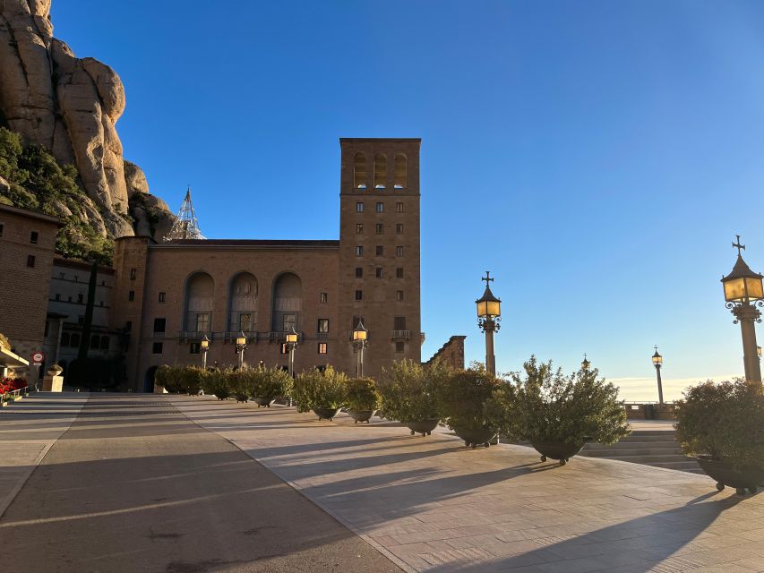 Barcelona: Early Morning Montserrat Tour With Black Madonna - Common questions