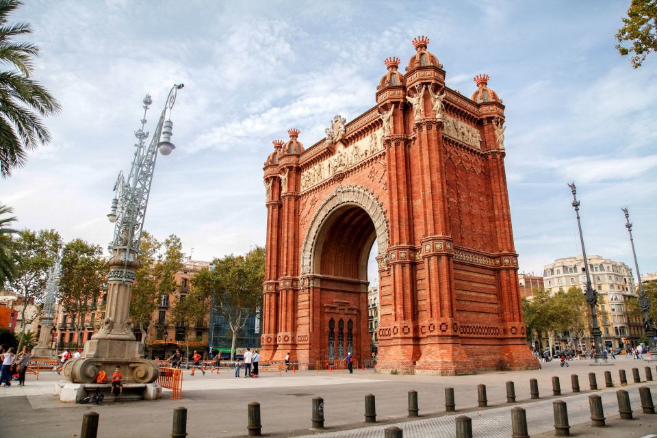 Barcelona Historical 3-Hour Bike Tour - Common questions