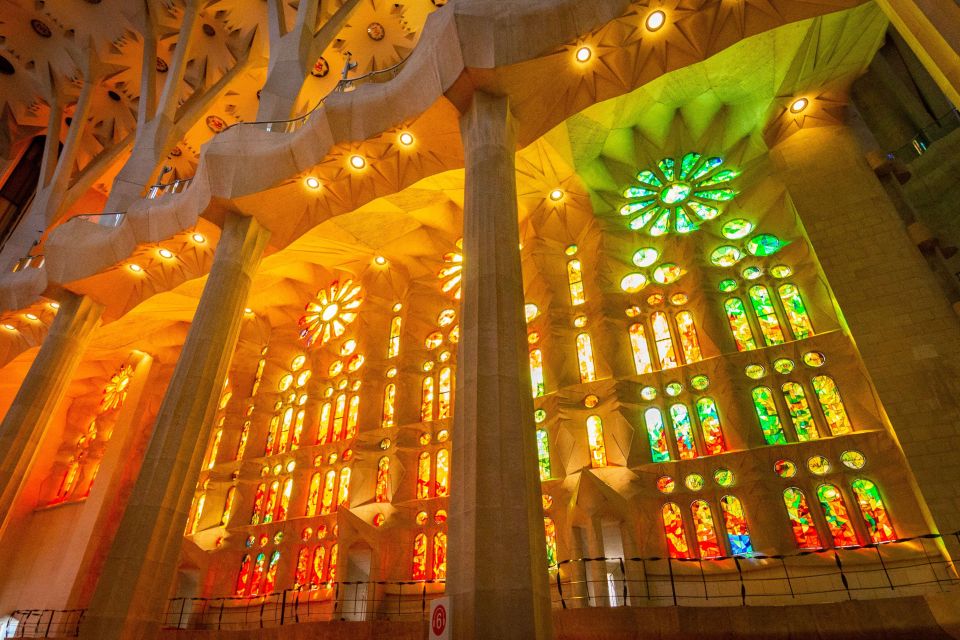 Barcelona: Sagrada Familia Tour With Tower Access Option - Customer Reviews