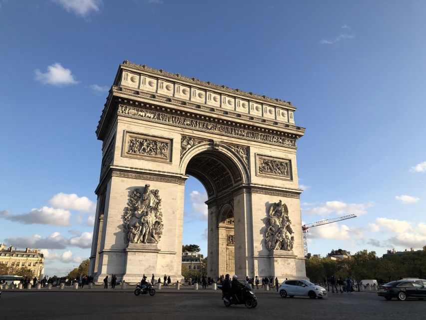 Big Sightseeing Tour of Paris With Audio Guide - Meeting Point