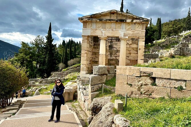 DELPHI and THERMOPYLAE: Full Day Private Tour Visit Arachova 8 H - Private Tour Experience Details