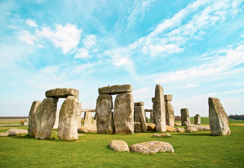 From London: Stonehenge and Bath Private Full-Day Trip - Pump Room Experience