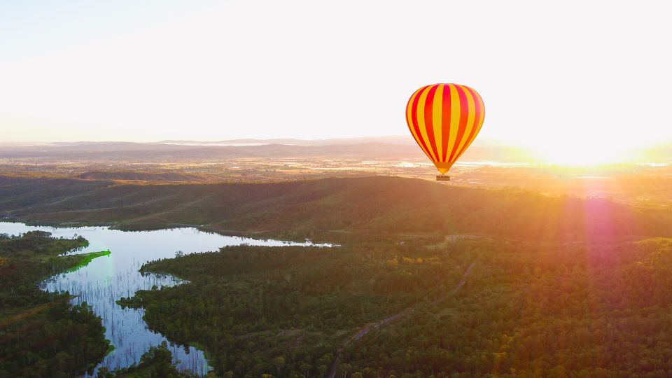 Gold Coast: Hot Air Balloon Flight and Vineyard Breakfast - Common questions