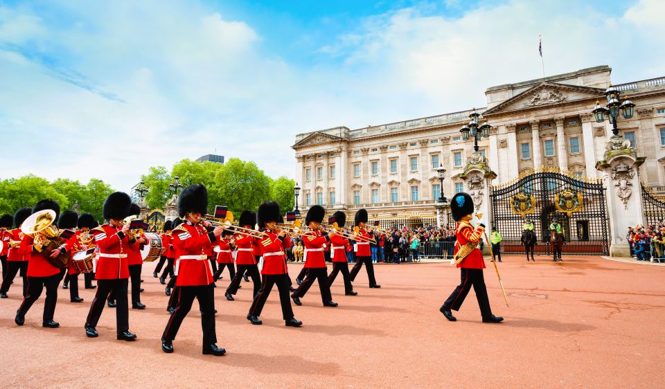 London: Westminster Abbey & Changing of the Guard Tour - Common questions