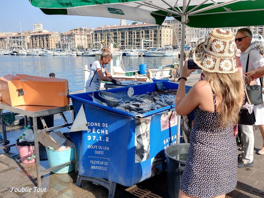 Marseille Seen From the Inside, Local Experiences - Directions