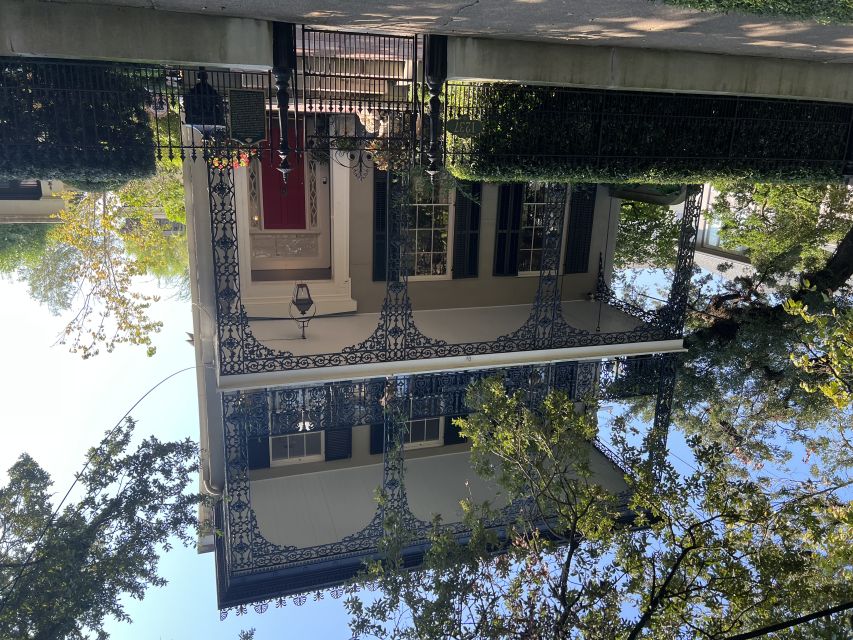 New Orleans : Garden District Architecture Walking Tour - Directions