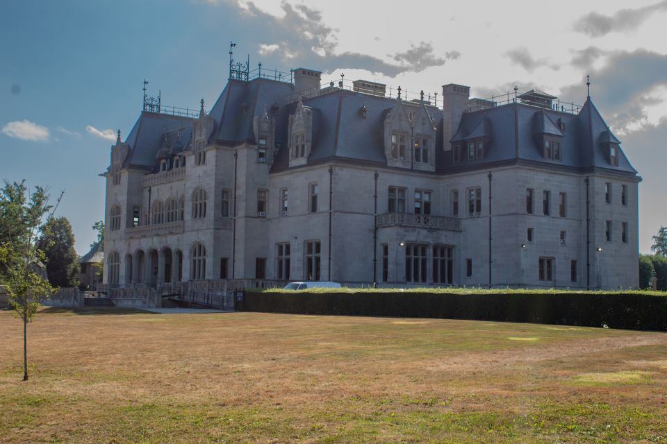 Newport, Rhode Island: Cliff Walk Gilded Age Audio Tour - Learn About Gilded Age History