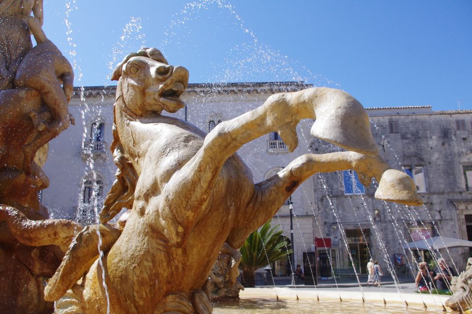 Ortigia: Private Walking Tour and Boat Trip - Highlights