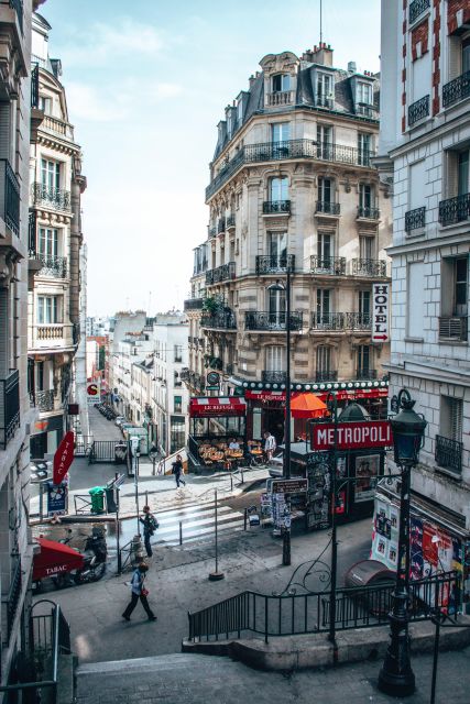 Paris: Montmartre Tour With Local Guide - Common questions