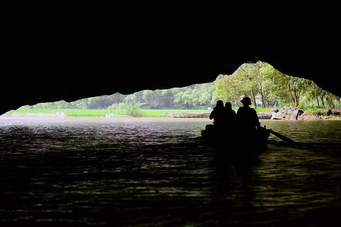 Private Tour: Hoa Lu and Tam Coc Boat and Bike Day Trip From Hanoi