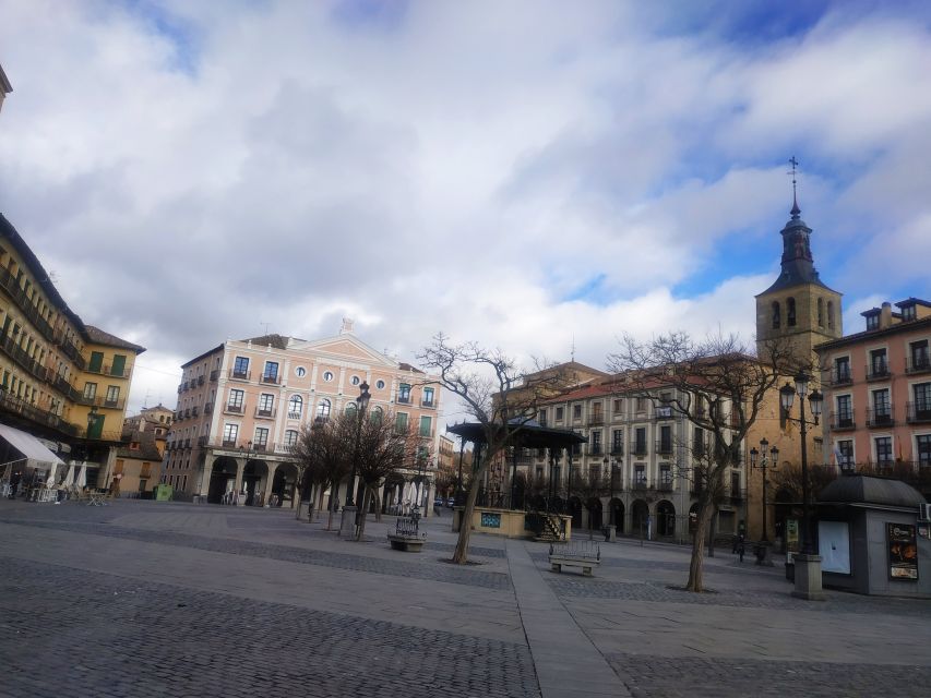 Segovia: Guided Walking Tour With Alcázar Entry - Highlights