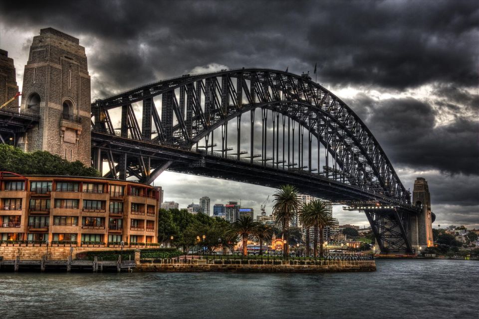 Sydney: True Crime Tour - Directions