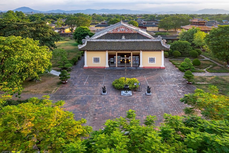 2.5 Hours Hue Walking Tour With Tour Guide - Tour Guide Expertise