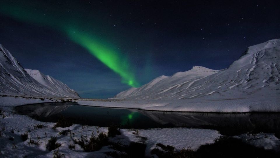 Akureyri: Northern Light Chase by Super Jeep - Assistance With Camera Settings