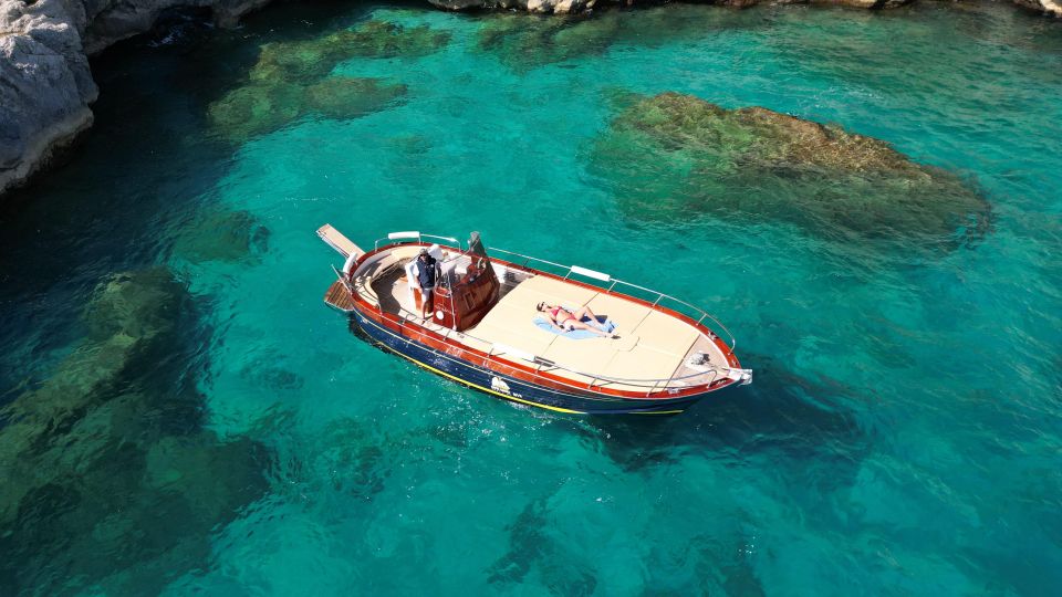 Capri: Private Boat Tour With Skipper - Highlights