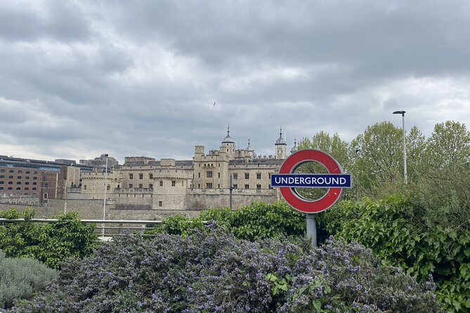 Half Day Guided Tour, Discovering the British Crown - Booking and Pricing Details