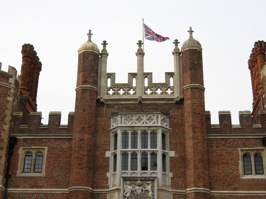 London: Hampton Court Private Guided Tour - Common questions