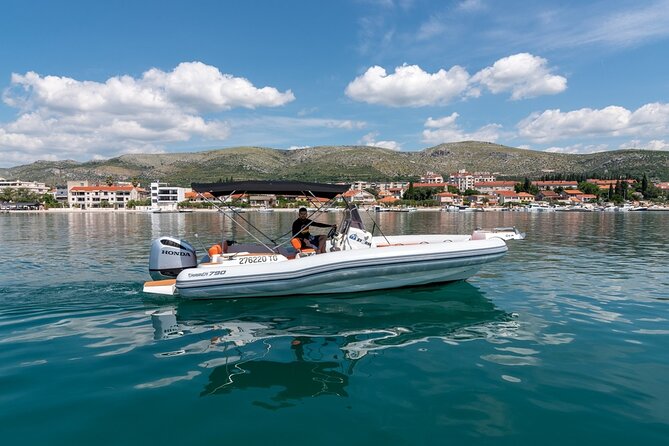 One Way Transfer From Split Airport to the Charming Town of Hvar - Reviews Overview